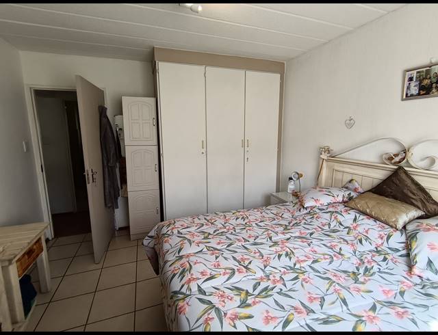 2 BEDROOM APARTMENT FOR SALE IN MEYERSDAL